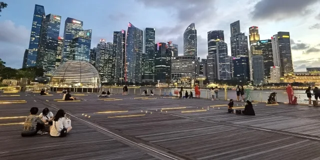 Singapore City Walks - Marina Bay Waterfront (Best City Walks)